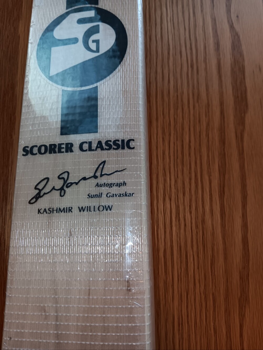 Cricket Bat SG in White with Black Logo - Picture 8 of 11